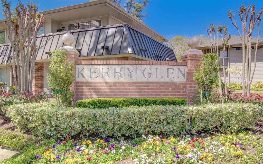 Welcome to Kerry Glen Condominiums! The guardhouse and gate are to the left.