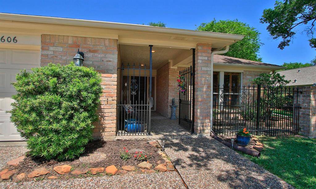 CUSTOM IRON FENCING & GATED ENTRY PROVIDE PRIVACY FOR THE HOME.. READY FOR YOU TO COME INSIDE & MAKE IT YOUR OWN... SCHEDULE NOW..!!