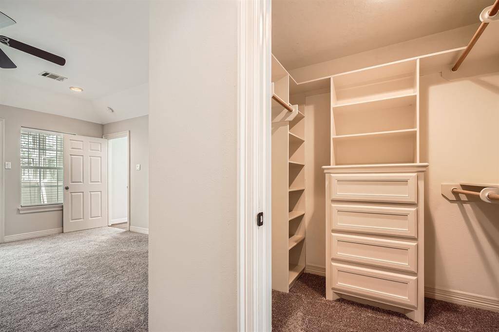 there are two walk in closets
