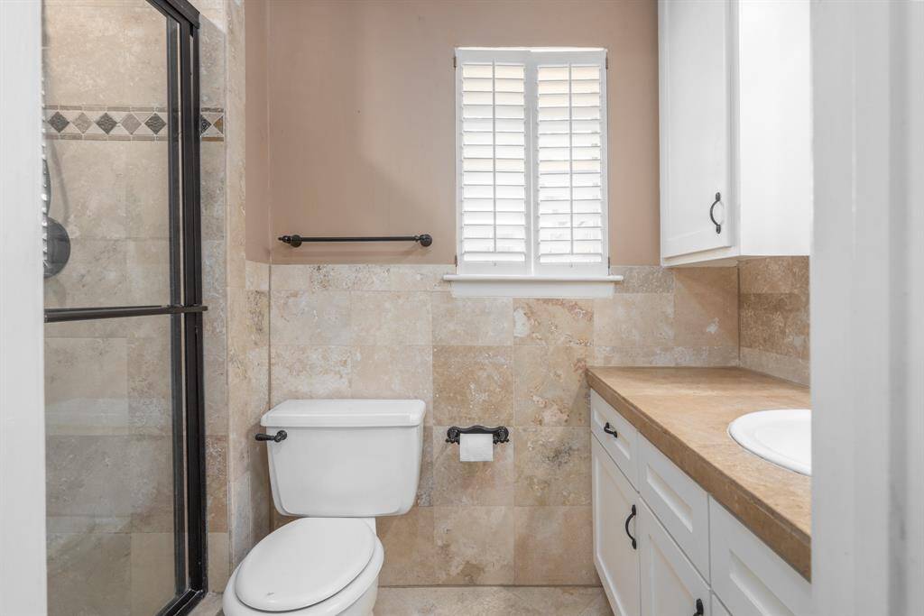 Ensuite for primary bedroom.