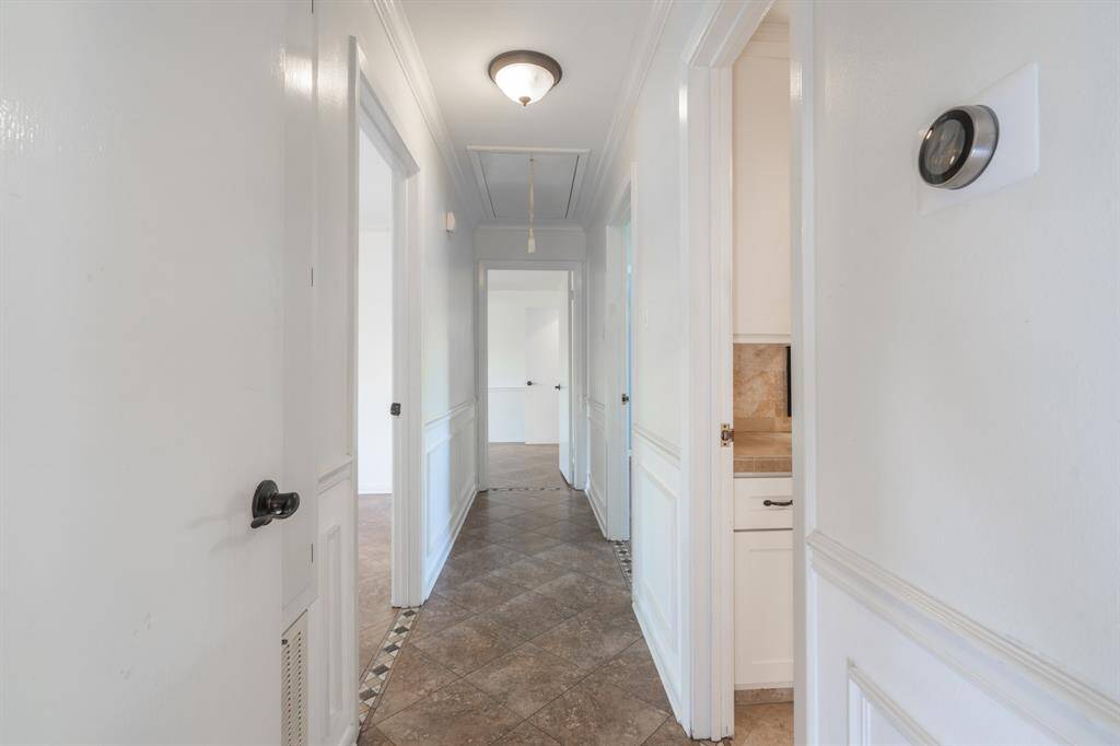 Hallway to bedrooms