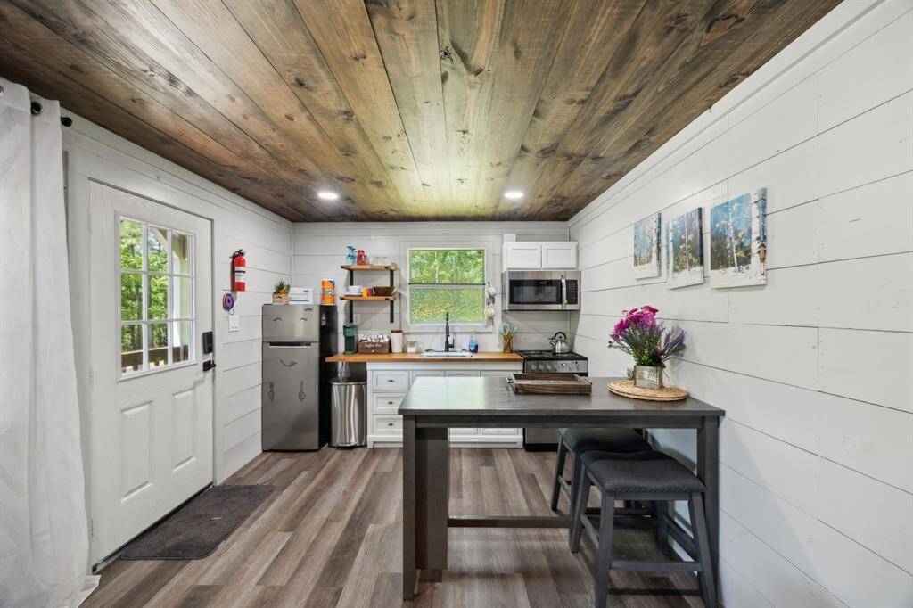 GUEST HOUSE #2/ CABIN
