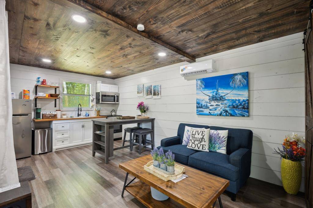 GUEST HOUSE #2/ CABIN