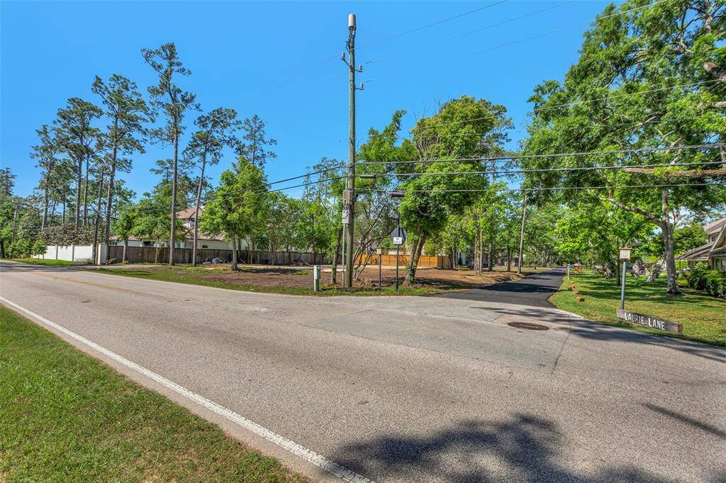 Located on the corner of Knipp Road and Laurie Lane in Bunker Hill Village.