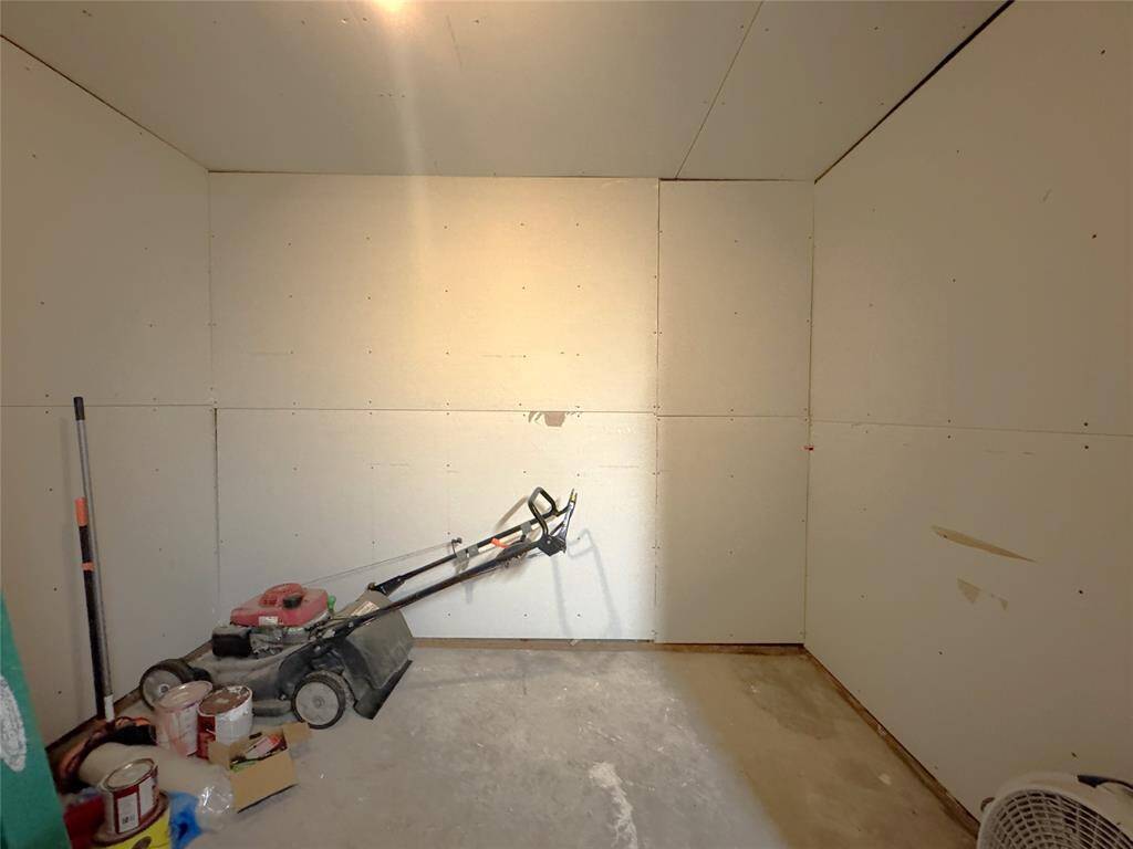 Large storage room in the garage