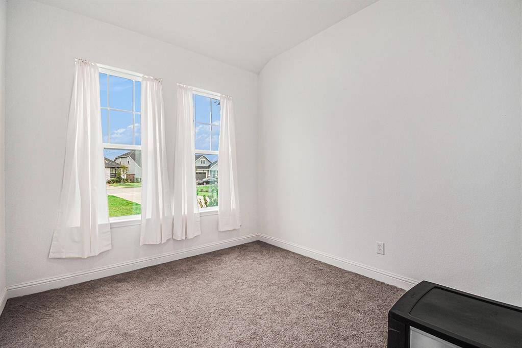 Secondary bedroom 1