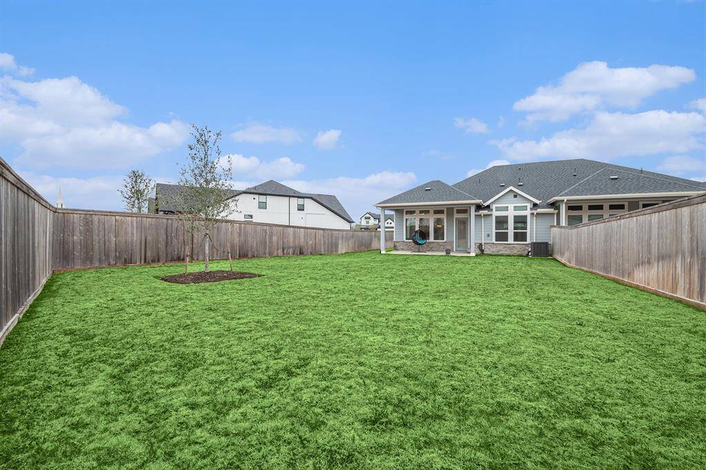 Close to HEB Bridgeland Central, Bridgeland HS, Sprague Middle and Wells Elementary! Top schools!