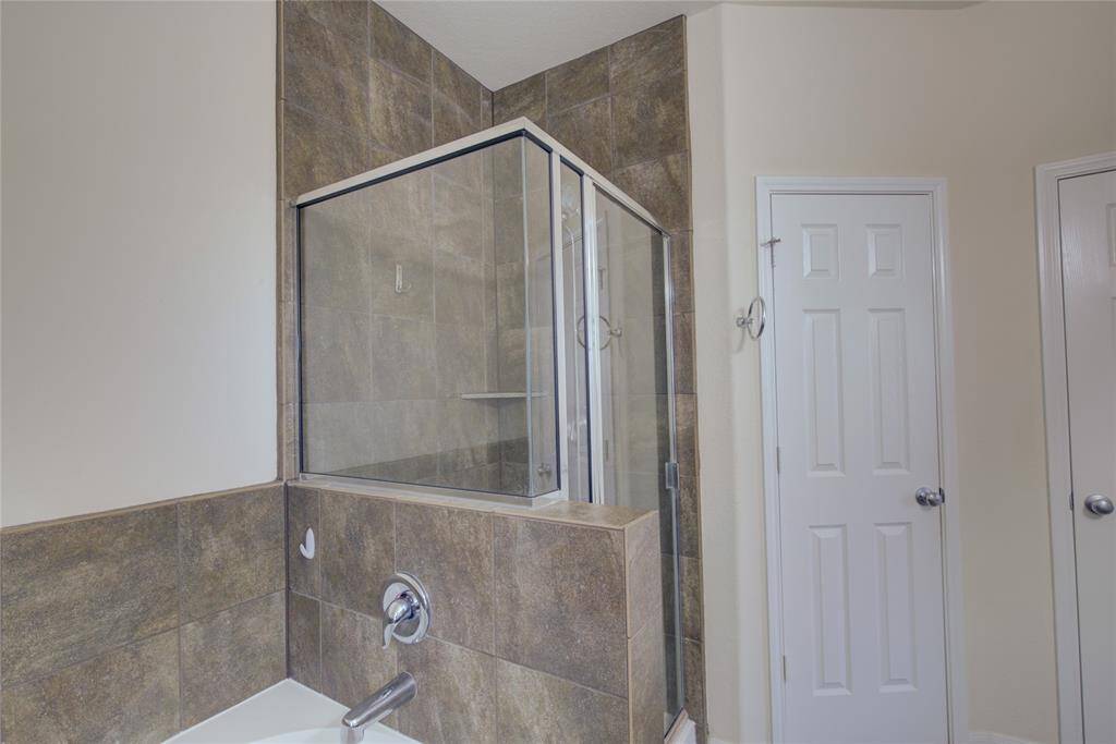 Separate walk in shower