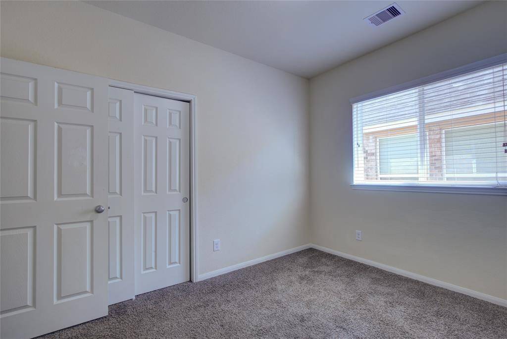 Secondary bedroom