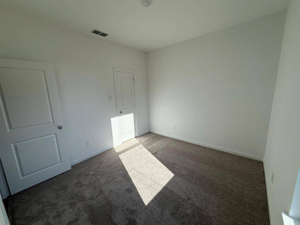 4th bedroom (upstairs)