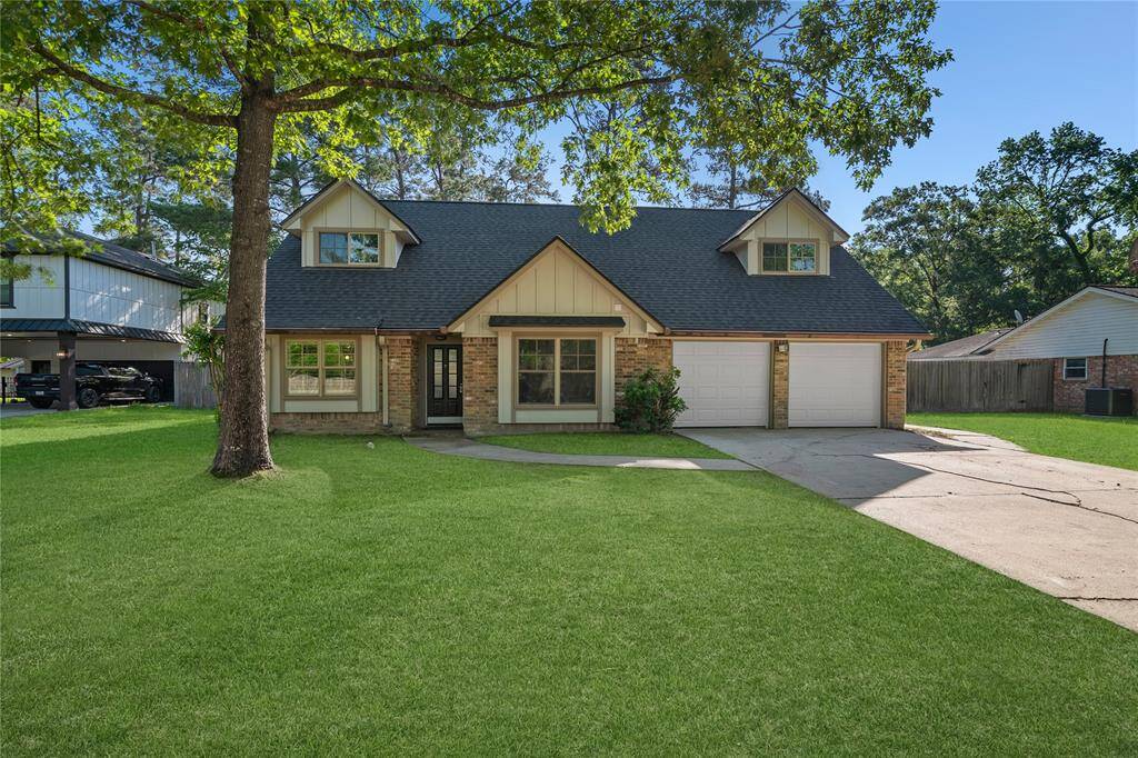 Great two story home that is easy access to I44, 99, Hardy till road, multiple hospitals, mall, numerous restaurants and more-