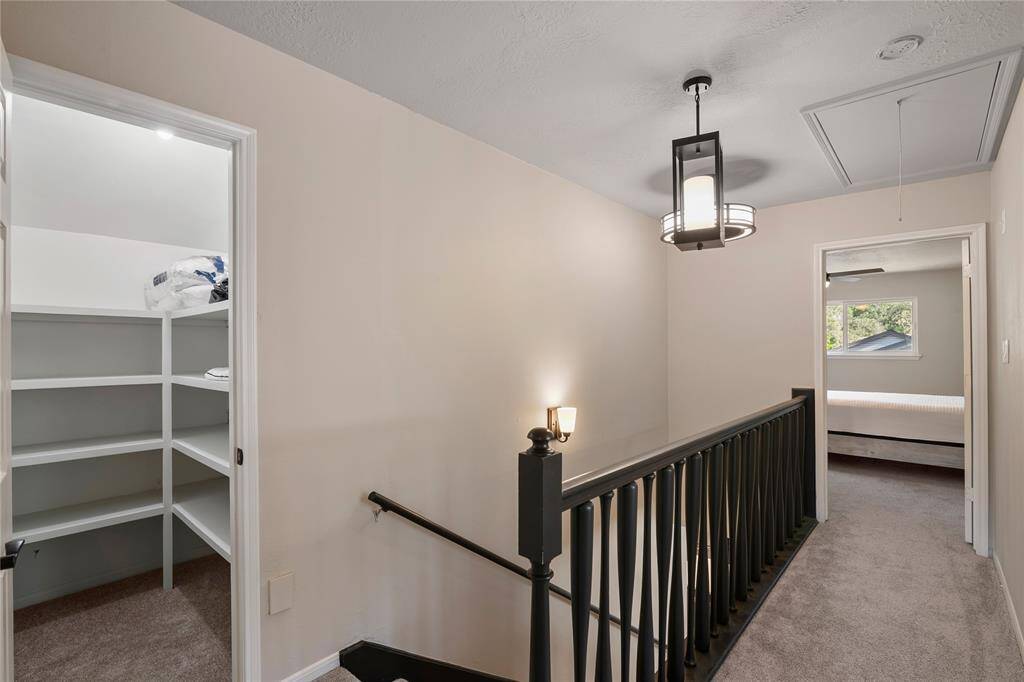 Fresh paint,carpet and updated lighting-