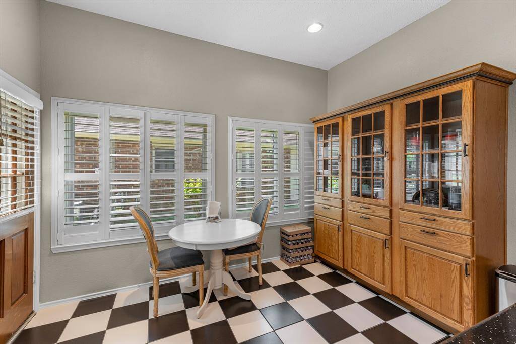 Eat-in kitchen area.