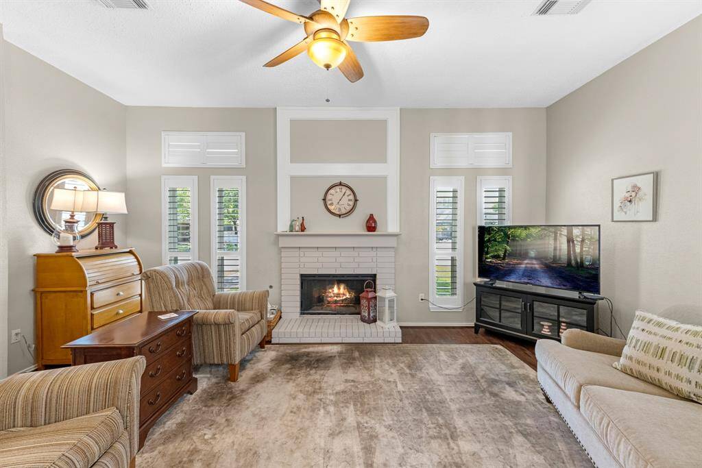 Front living with gas fireplace