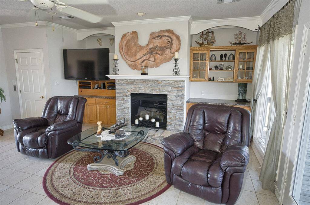 Cozy Fireplace