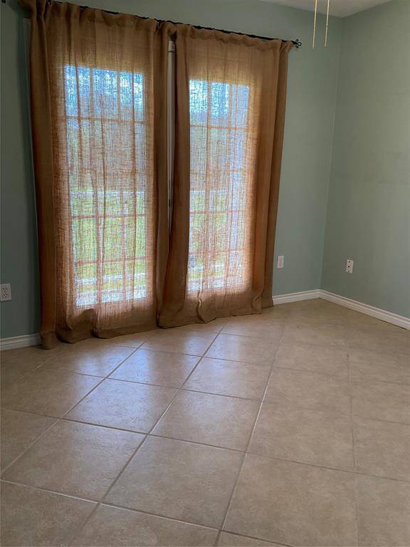 3rd bedroom or office.