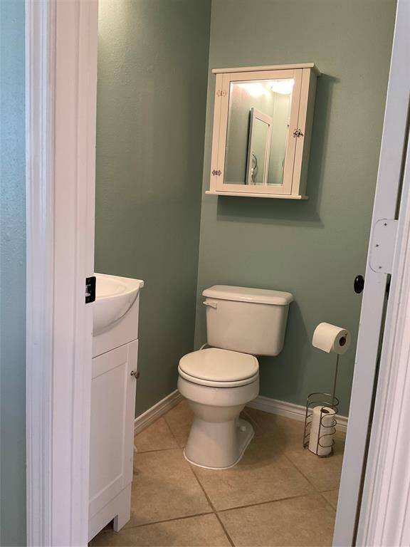 Half bath that is in the 3rd bedroom or office.