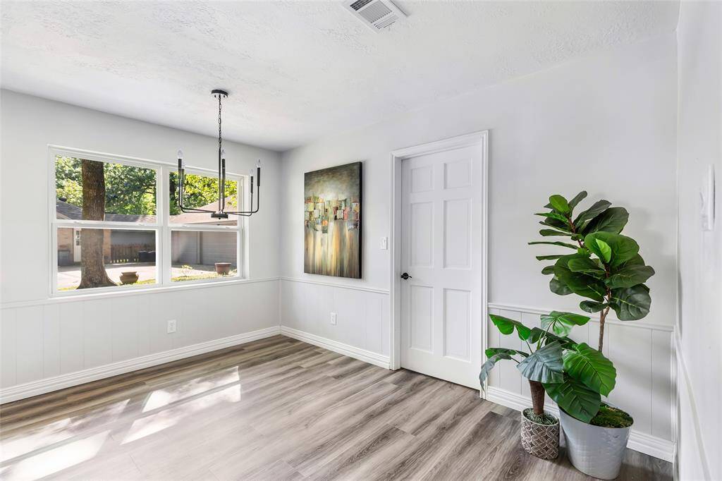 Breakfast area off kitchen.