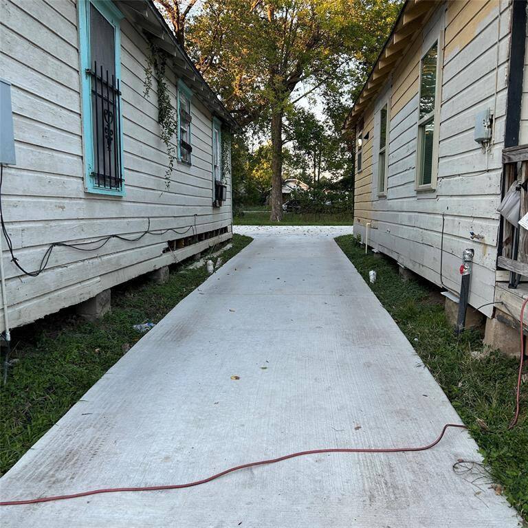 Share drive-way