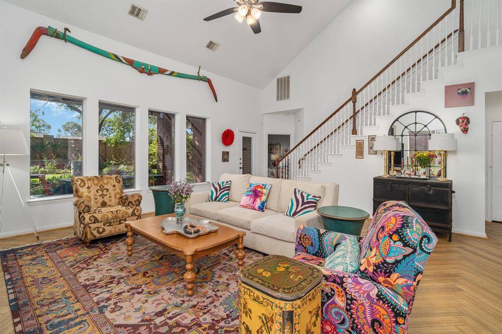 Another view of living area.