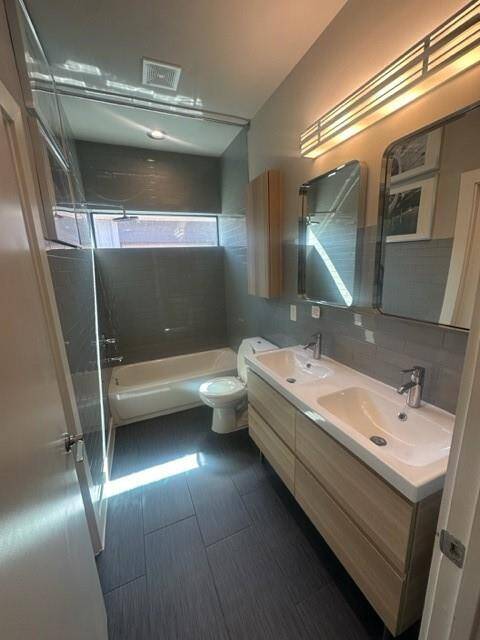 Main bathroom upstairs.