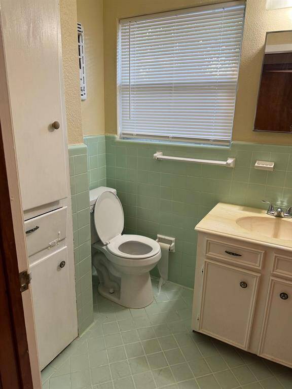 Hall bath.