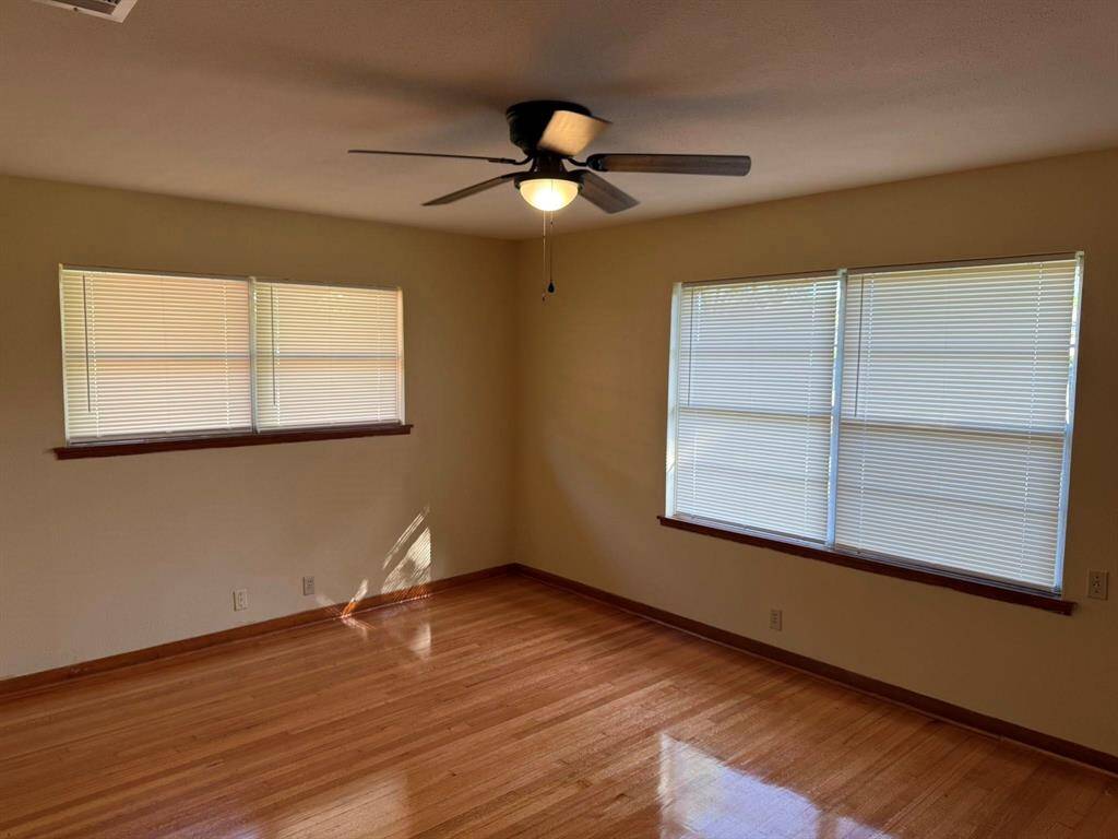 Another view of primary room.