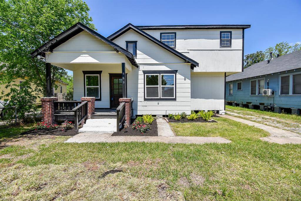 Charming & Cozy renovated home. Everything is new!