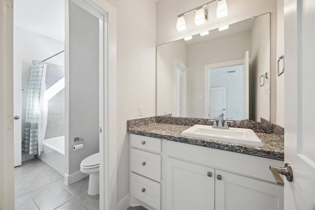 SECOND FLOOR: Bathroom 2