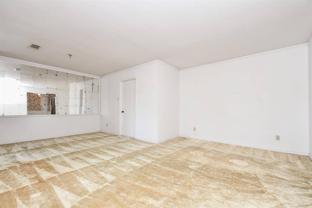Formal dining / living