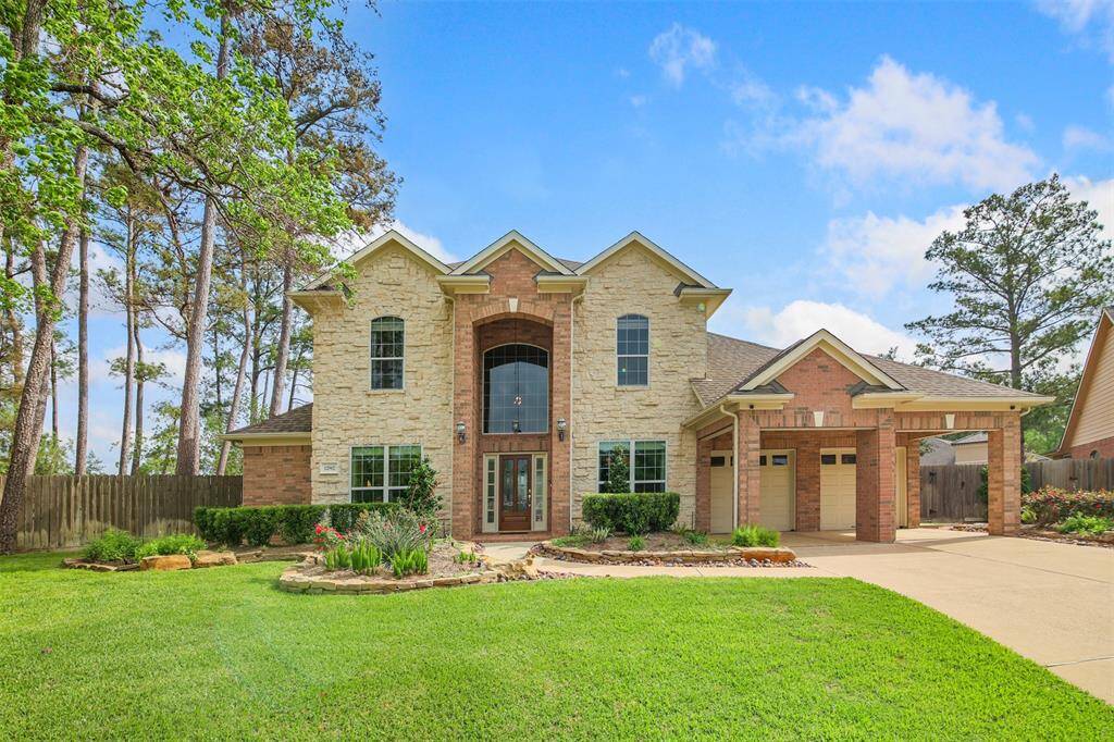 Charming two story home on a half acre cul-de-sac lot in Village Creek. Originally was once a model home for Emerald Homes.