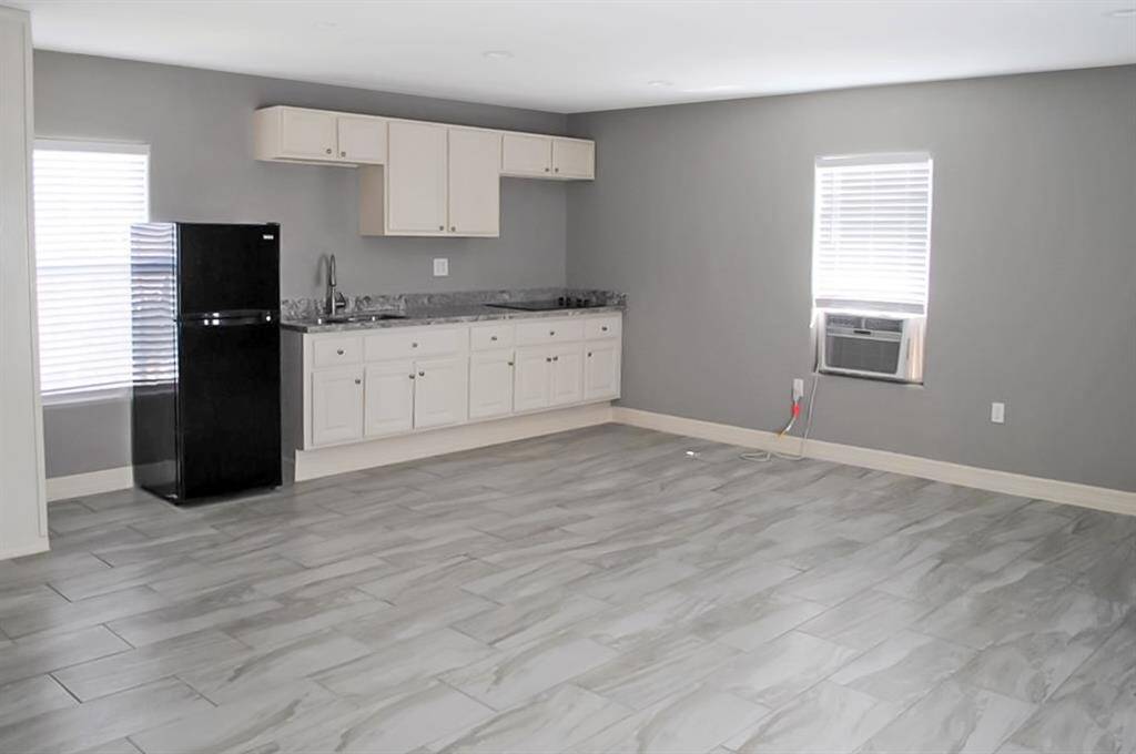 Alternate view of garage apartment.