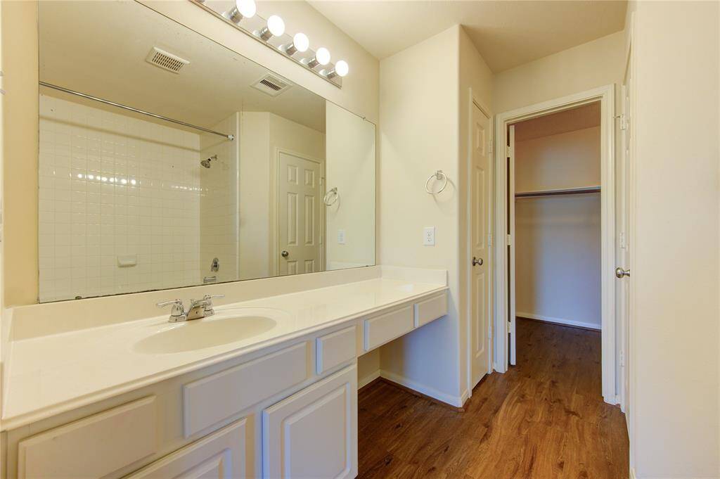 Upstairs Master Bathroom