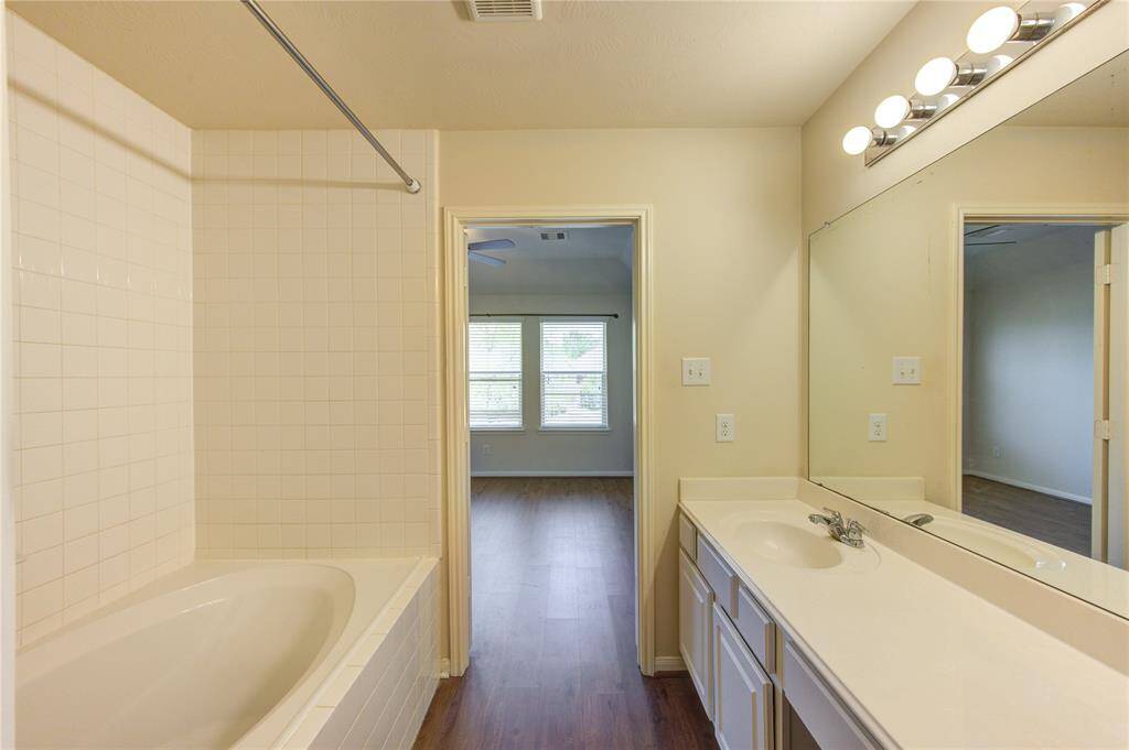 Upstairs Master Bathroom