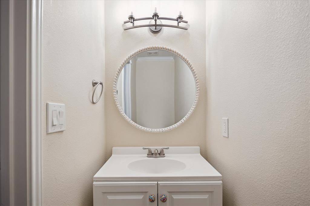 Half bath adjacent to flex room