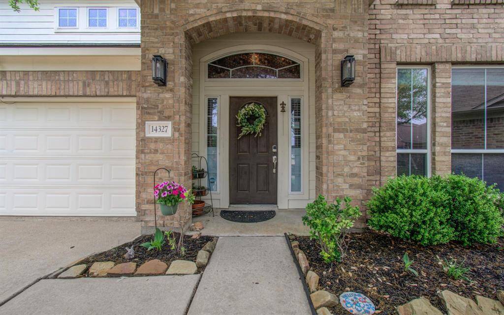 This home has easy assess to the 290 and 99. It's situated in a cul de sac.