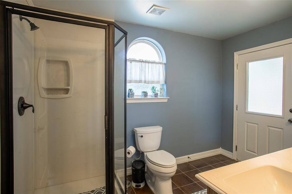Main floor bathroom