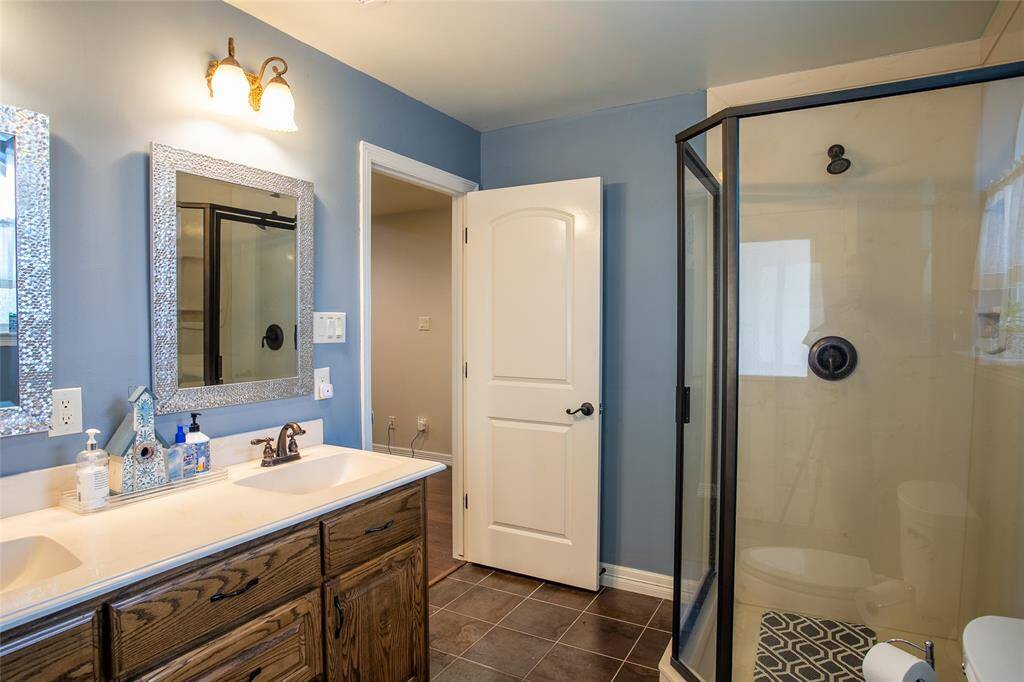 Convenient to the pool