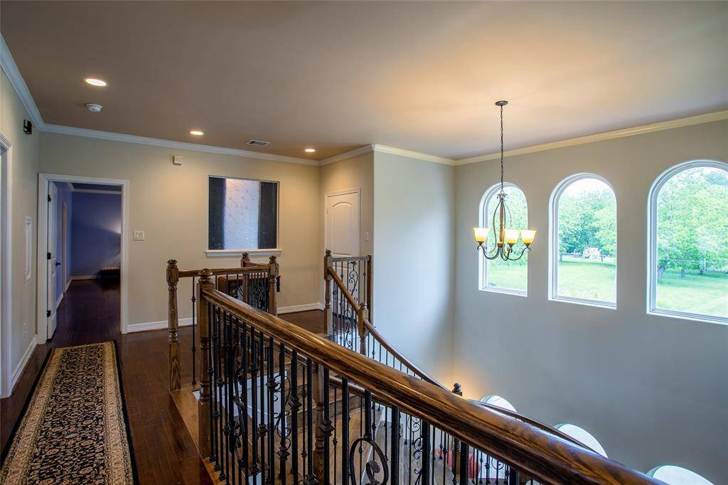 walkway to primary suite
