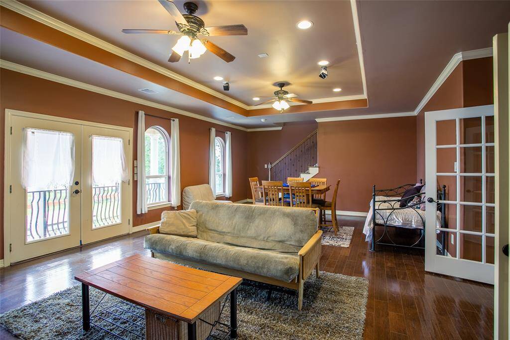 Tray ceilings