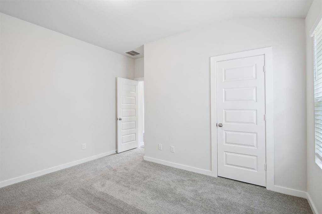 Photo is not of the actual home but is an inspirational photo of builder’s model home and may depict options, furnishings, and/or decorator features that are not included.