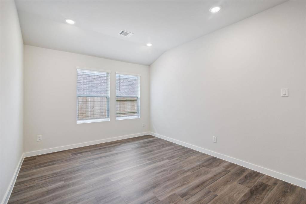 Photo is not of the actual home but is an inspirational photo of builder’s model home and may depict options, furnishings, and/or decorator features that are not included.