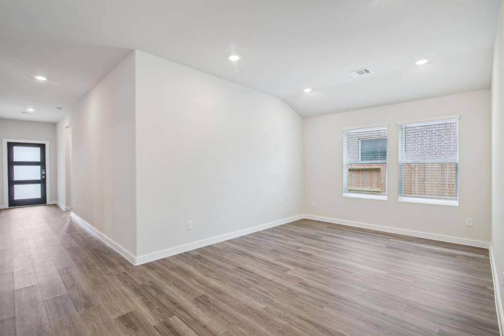 Photo is not of the actual home but is an inspirational photo of builder’s model home and may depict options, furnishings, and/or decorator features that are not included.