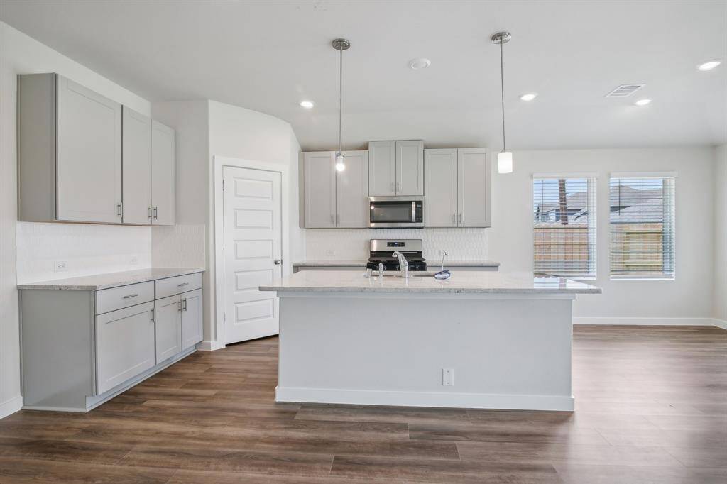 Photo is not of the actual home but is an inspirational photo of builder’s model home and may depict options, furnishings, and/or decorator features that are not included.