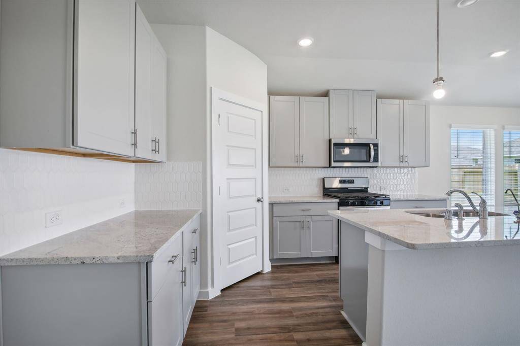 Photo is not of the actual home but is an inspirational photo of builder’s model home and may depict options, furnishings, and/or decorator features that are not included.