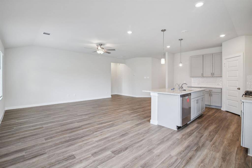 Photo is not of the actual home but is an inspirational photo of builder’s model home and may depict options, furnishings, and/or decorator features that are not included.
