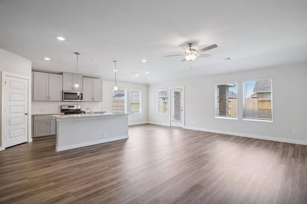 Photo is not of the actual home but is an inspirational photo of builder’s model home and may depict options, furnishings, and/or decorator features that are not included.
