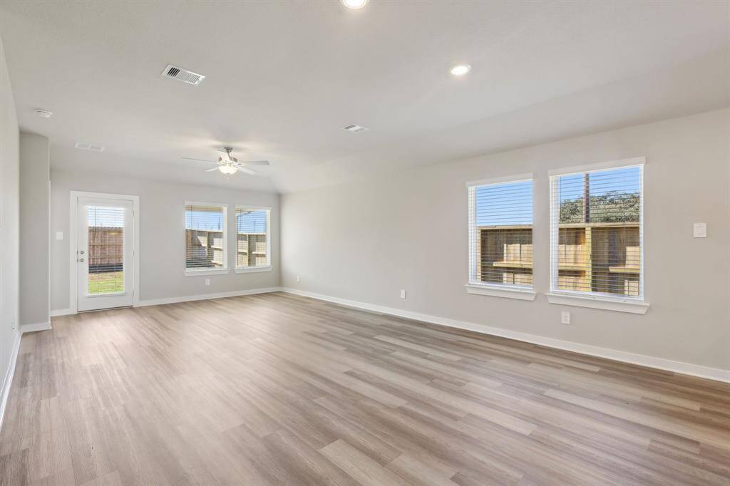 Photo is not of the actual home but is an inspirational photo of builder’s model home and may depict options, furnishings, and/or decorator features that are not included.