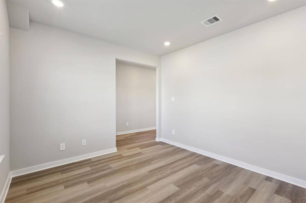 Photo is not of the actual home but is an inspirational photo of builder’s model home and may depict options, furnishings, and/or decorator features that are not included.