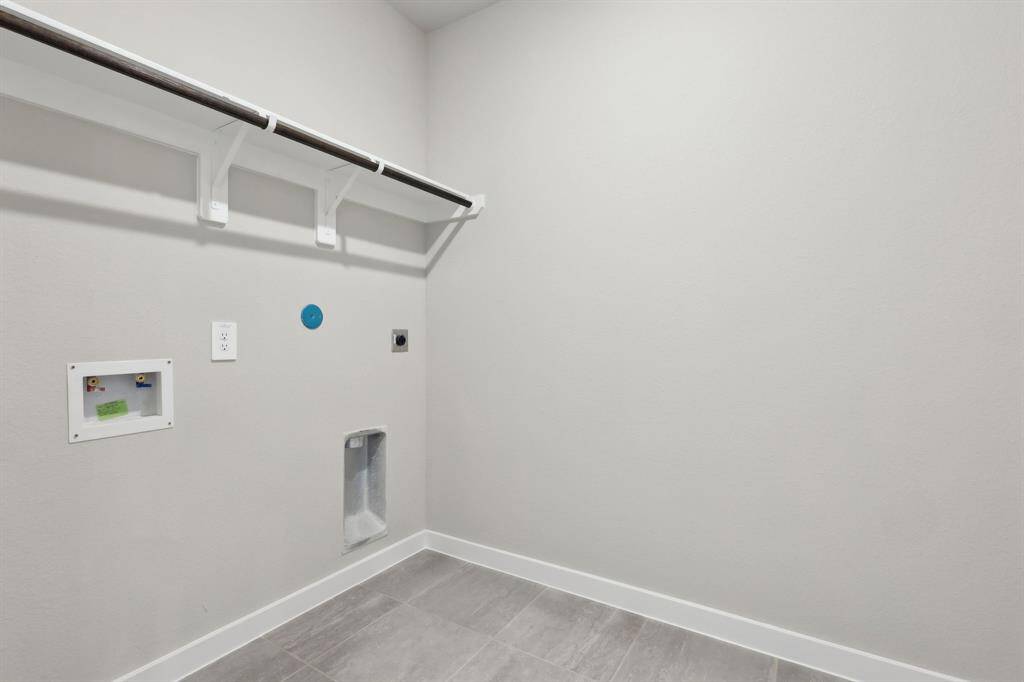 Photo is not of the actual home but is an inspirational photo of builder’s model home and may depict options, furnishings, and/or decorator features that are not included.
